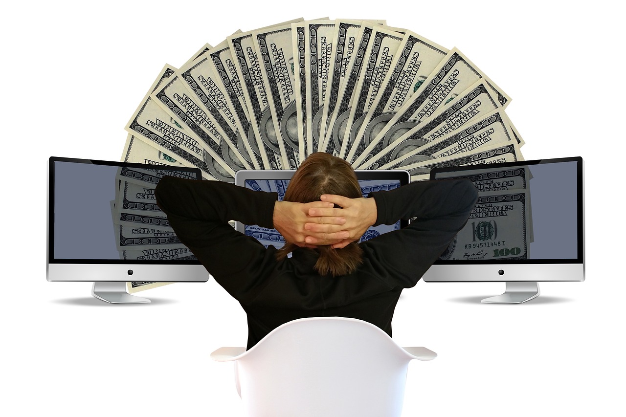 How to Avoid Online Scams - 10 Safety Tips
